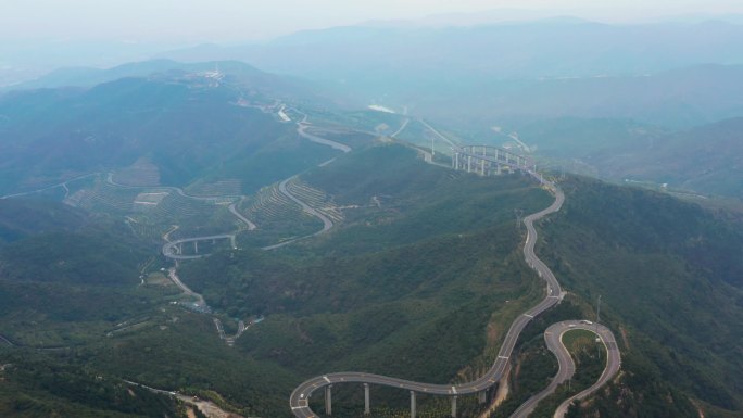 航拍太原天龙山旅游公路