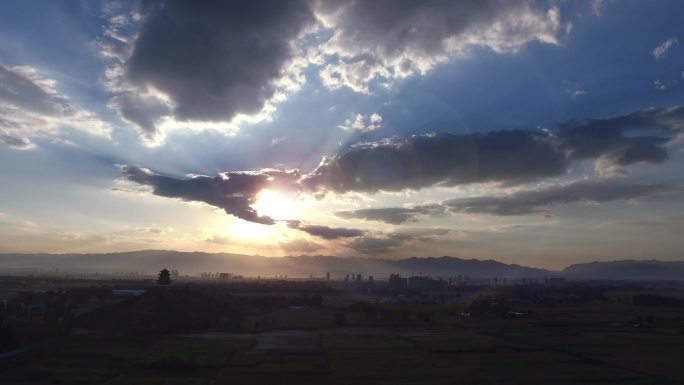 山西日出:夕阳