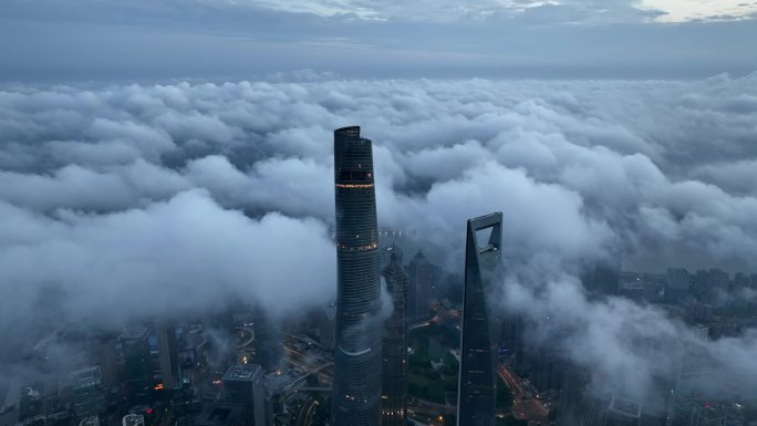 上海陆家嘴完美云海之境天宫之境环绕航拍
