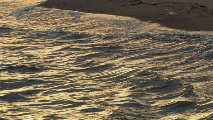 波光粼粼 海浪 夕阳沙滩