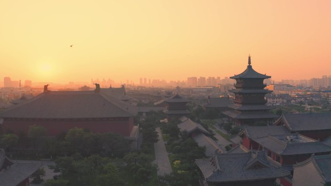 航拍大同华严寺日出