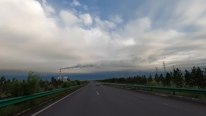 高速公路 云彩 雨后 烟囱