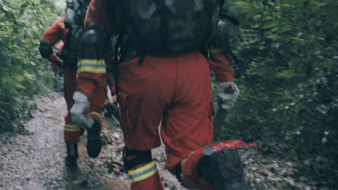 消防野外救援训练4K原创高清视频
