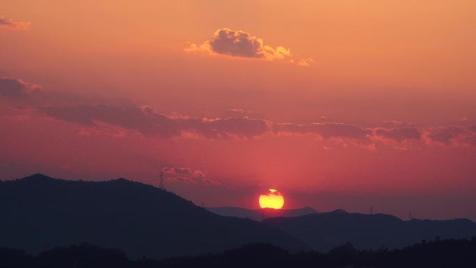 山日出延时早上天空阳光云朵山峰太阳升起来