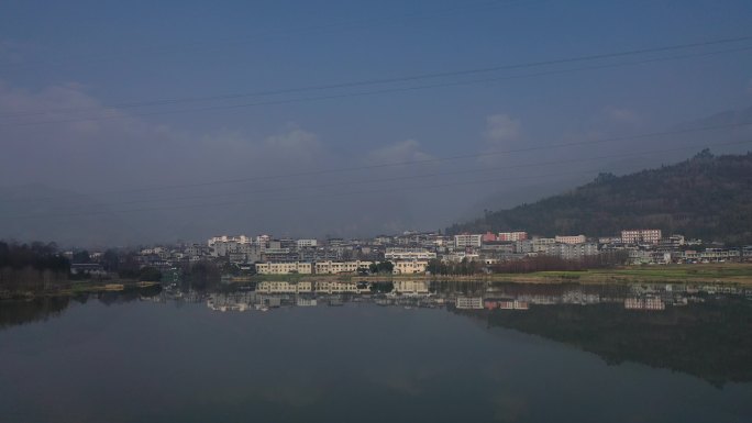 选龙池湖面