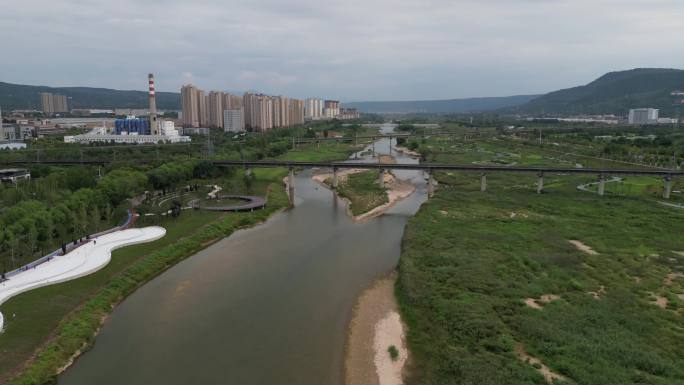 西安三山一河灞桥生态湿地公园