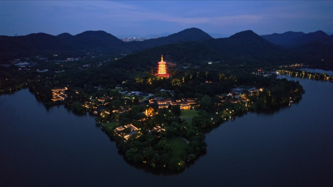 杭州西湖雷峰塔夜景航拍