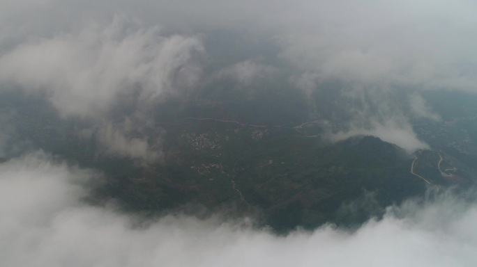 航拍高山云层