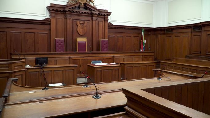空的木质镶板法庭法院法庭无人的判决