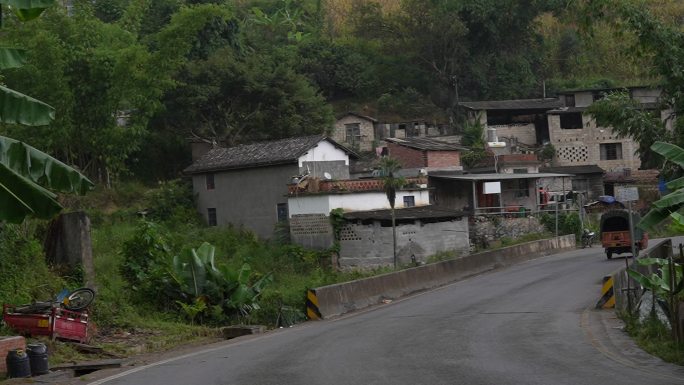 云南农村山林大山深处绿水青山阴天