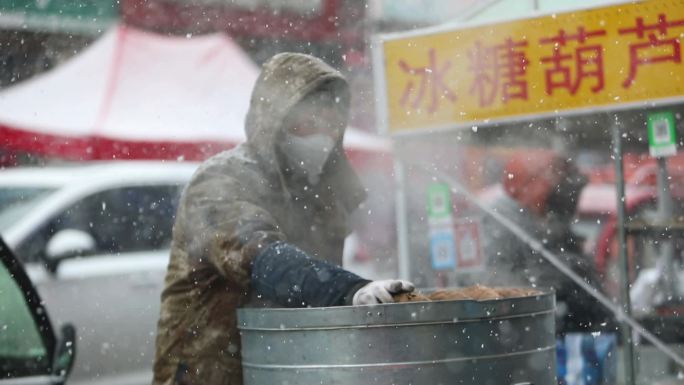 下雪 城市里平凡的人们