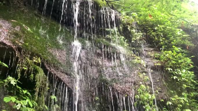 青山绿水岩石瀑布生态高山流水