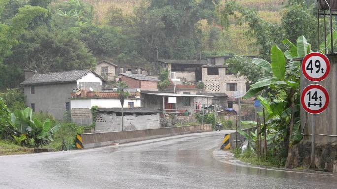 云南农村山林大山深处绿水青山阴天