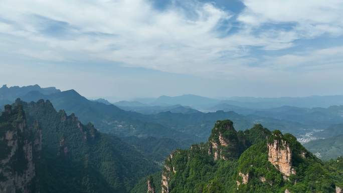 4K航拍张家界武陵源杨家界风景区8