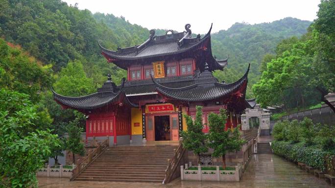 0028 下大雨  寺院