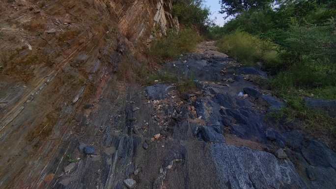 层次分明的大山地质结构