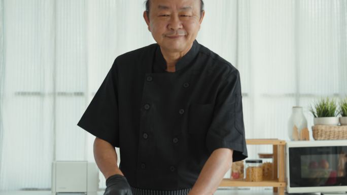 日本厨师肖像外国人厨师做菜