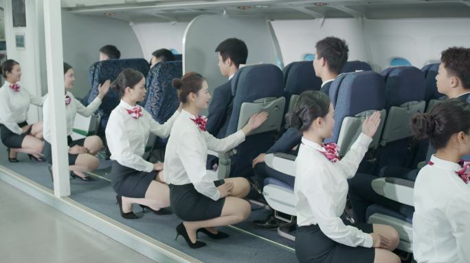 【4K阿莱】空姐蹲姿训练空乘专业美女服务