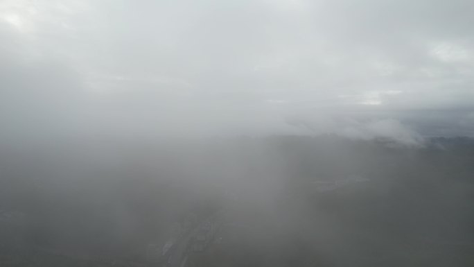 高山 云海 云雾  山区  穿过云层