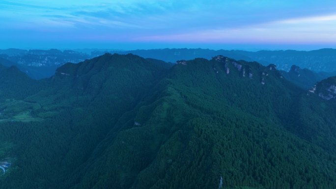 4K航拍张家界武陵山脉山区晨曦日出8