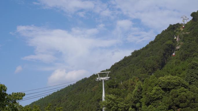 景区缆车索道观光缆车特写山上风景旅游景点