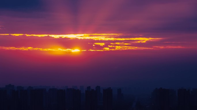 夹缝中的日出