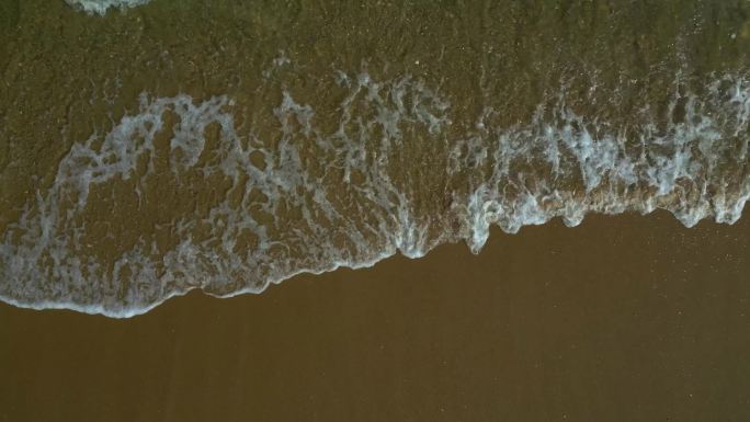 寂静的海边唯美浪花碧绿色海洋