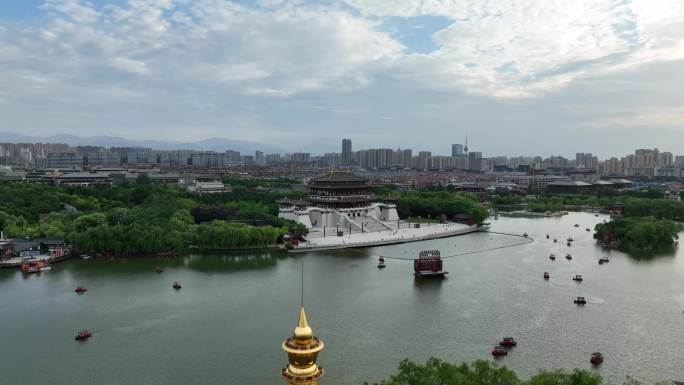 航拍西安城市风景大唐芙蓉园、大雁塔素材