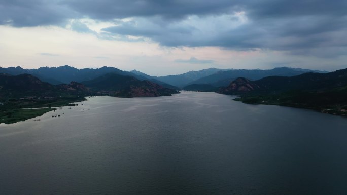 崂山水库推进镜头