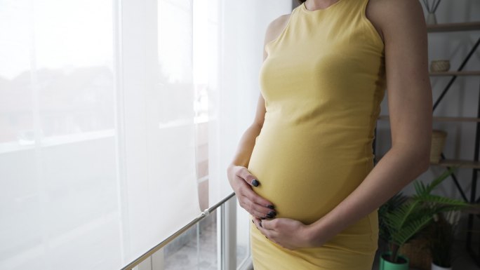 快乐孕妇妊娠期女士孕期和宝宝互动早期育儿
