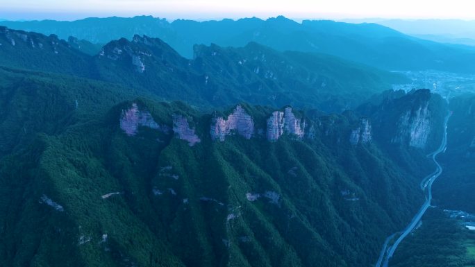 4K航拍张家界武陵山脉山区晨曦日出14