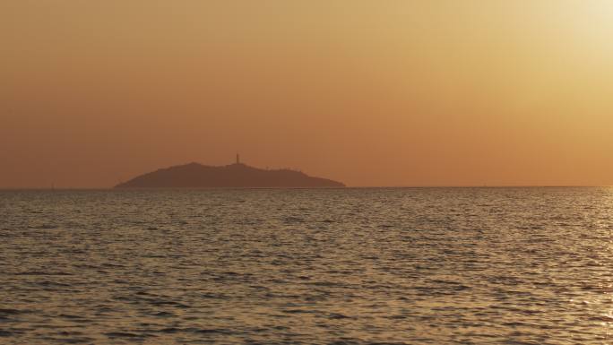 夕阳崂山岛塔