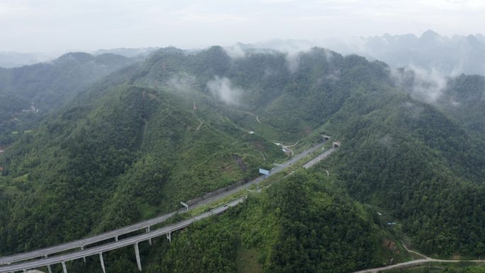 贵州 高速公路建设 安紫高速