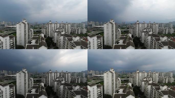 台风前的城市云景暴风雨前宁静的城市暴风雨