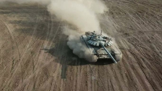 空中视图-攻击重型坦克