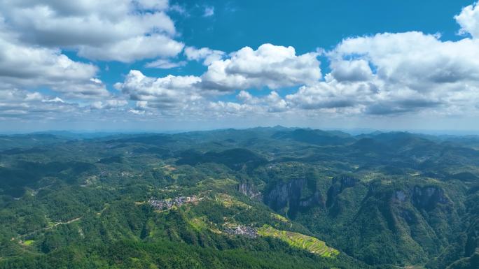 4K高空鸟瞰湘西十八洞村全貌2