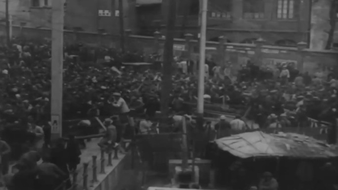1932年的上海逃难的人们影像