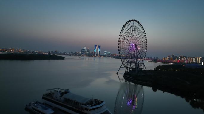 苏州金鸡湖东方之门摩天轮城市夜景