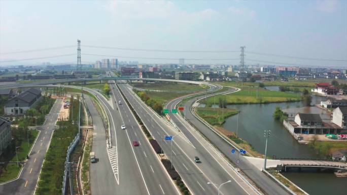 航拍中国高速路段交通枢纽