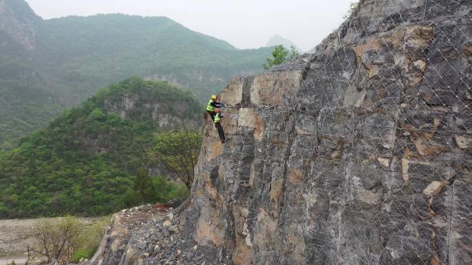 山西旅游山西路桥工人边坡防护4K航拍