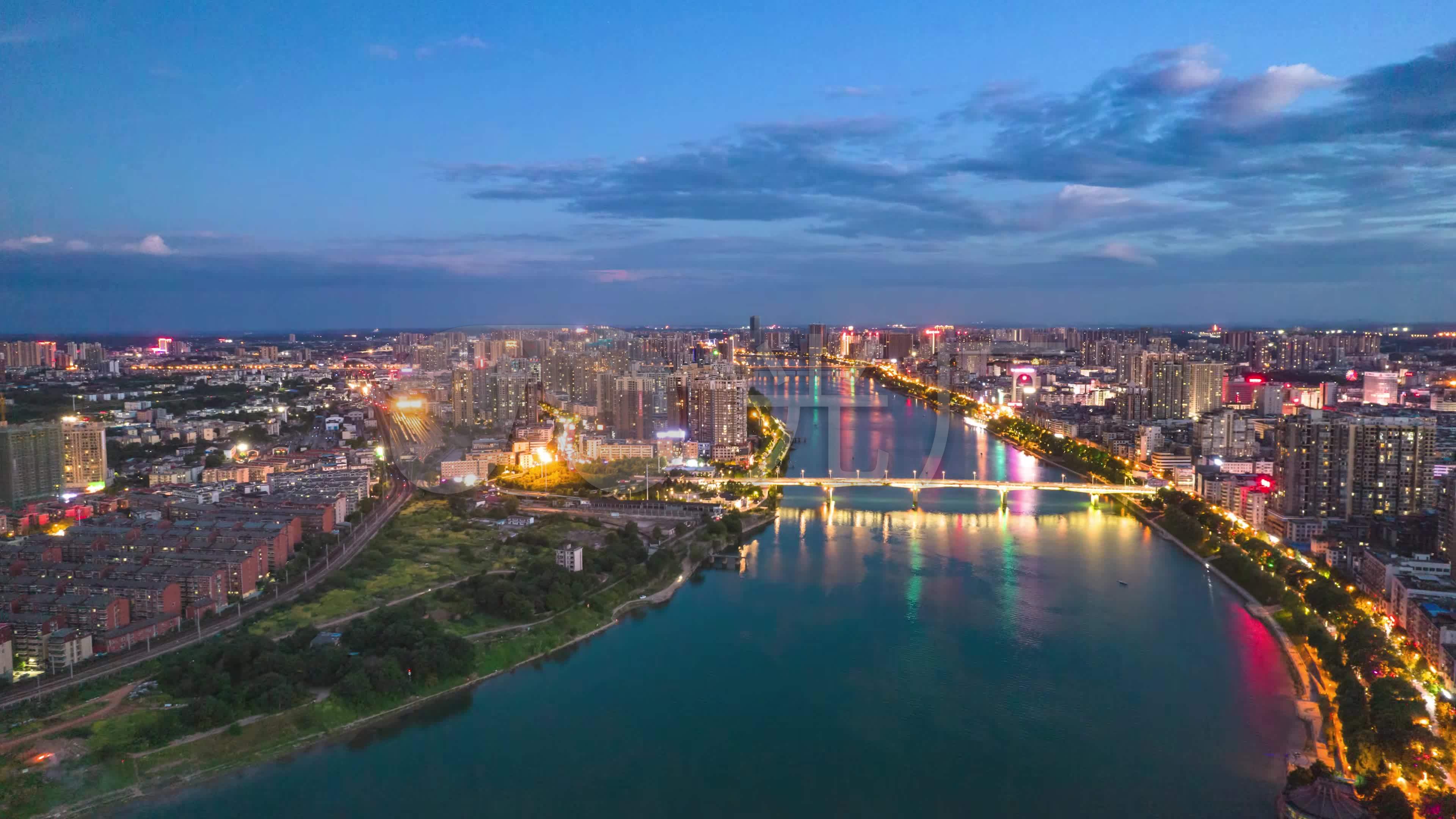 衡阳湘江夜景航拍延时_3840X2160_高清视频素材下载(编号:4727343)_实拍视频_光厂(VJ师网) www.vjshi.com