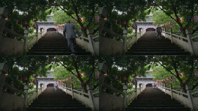 华龙寺和尚走上台阶