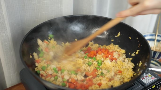 炒饭虾仁鸡蛋炒饭不粘锅煎锅一人食