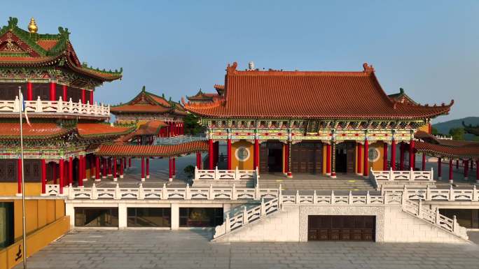 寺庙古建雕梁画栋吉祥彩绘阳江飞龙寺