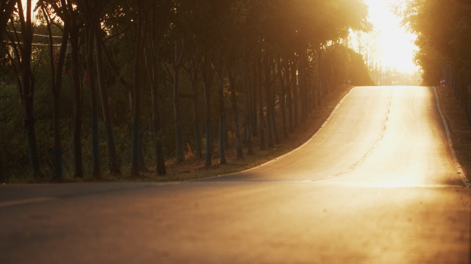 油画质感的夕阳与道路