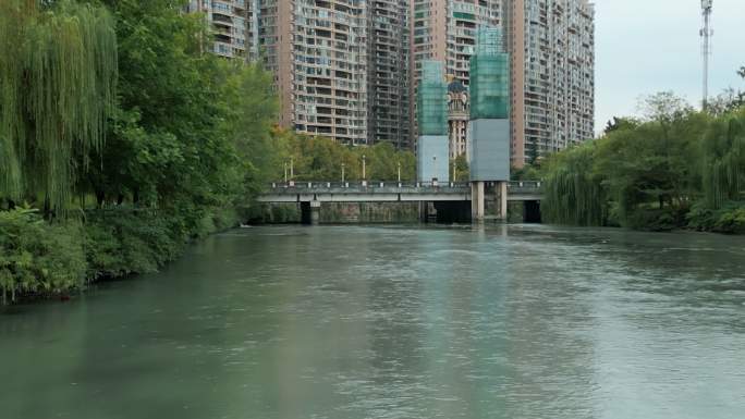 城市河到生态 江安河 河流穿过城区 河道