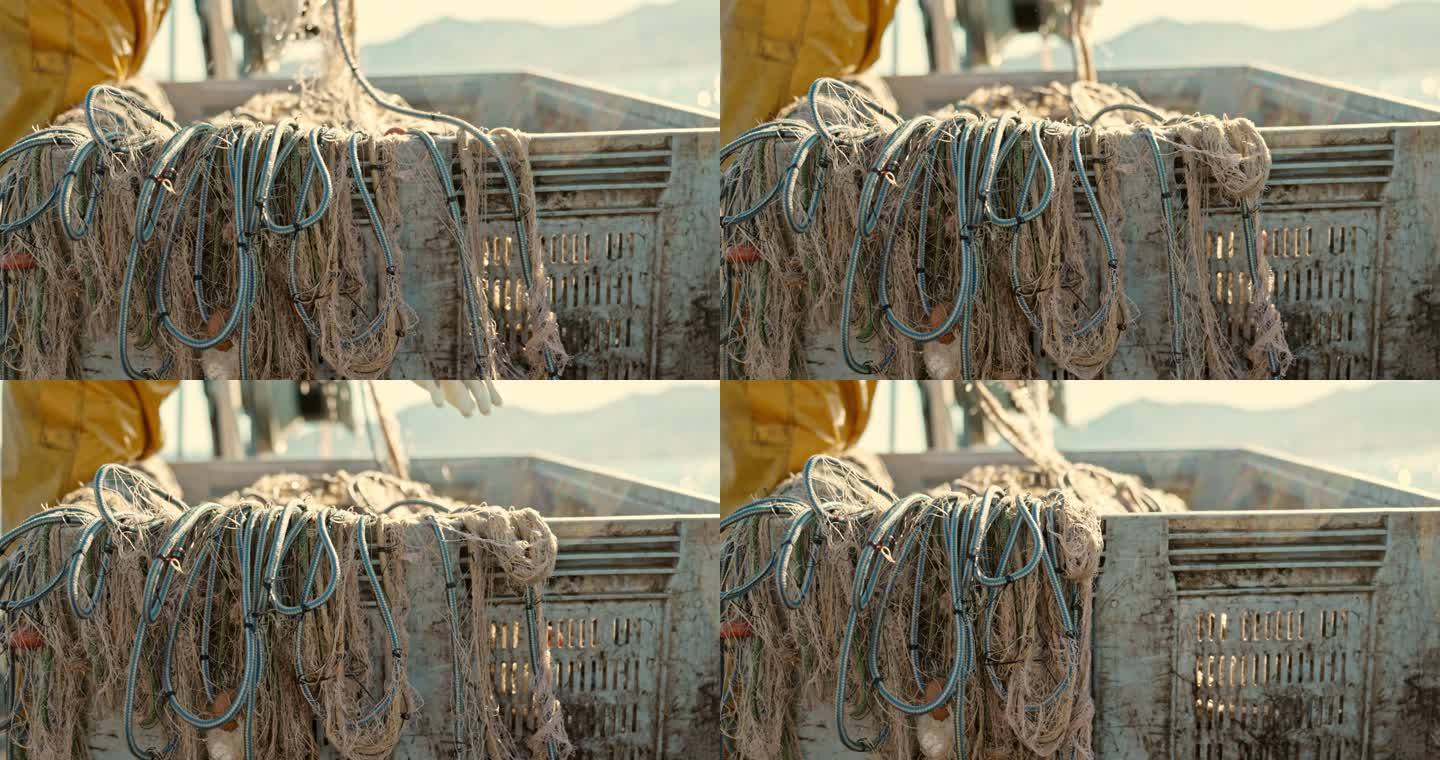 渔船上篮子里的网水产捕捞