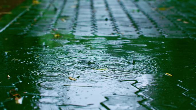 小路秋雨-雨滴涟漪