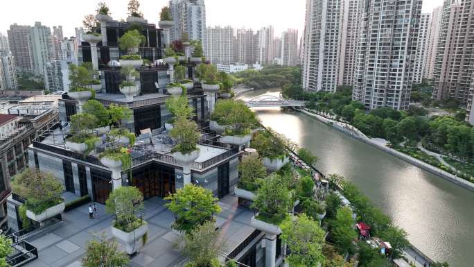 4K原素材-航拍开张运营的上海天安千树