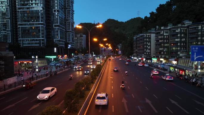 夜间城市道路天桥路灯二桥车流